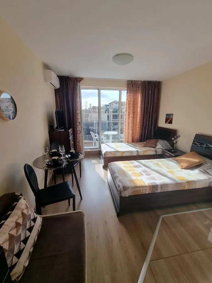 Apartamento Deluxe Admiral Plaza Sunny Beach 0*,